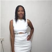 Profesora en manejo de computadores, e soria en tecnología